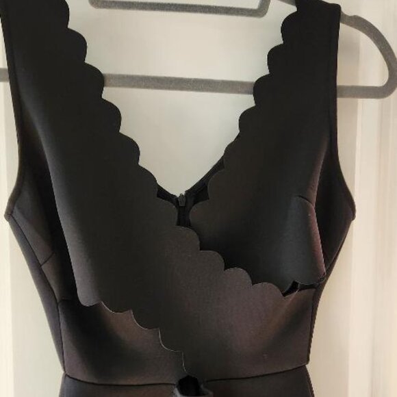 Aqua Black Scalloped V-neck Mini Dress XS - Picture 2 of 6